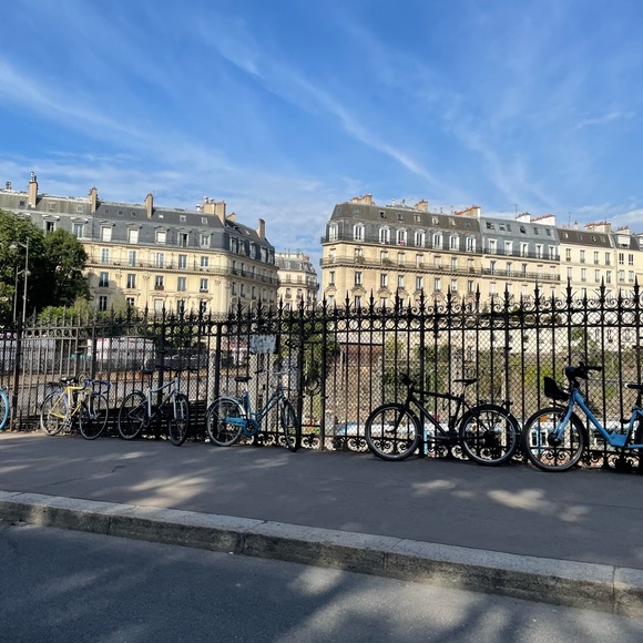 Meet your Posher, Carole - Picture 1 of 1